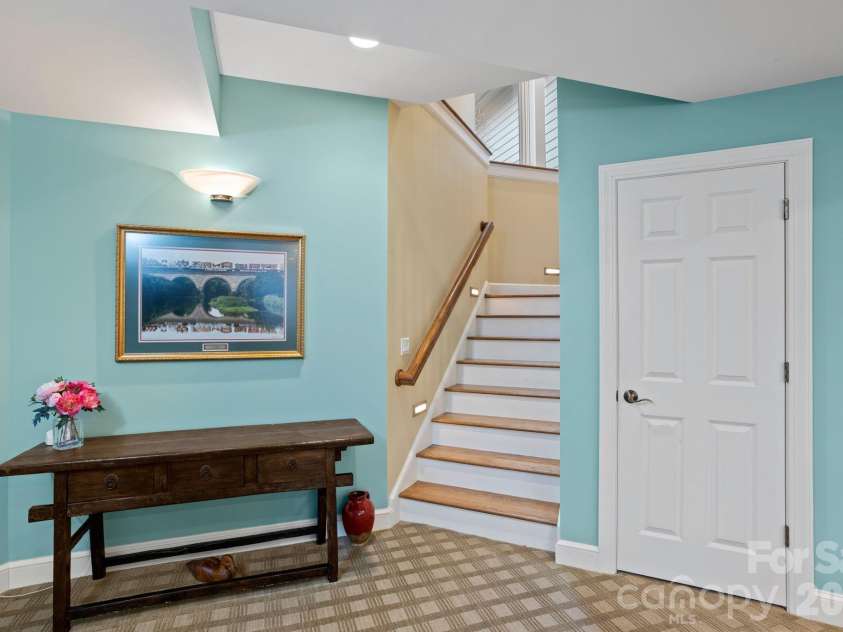 175 Overlook Drive, Flat Rock, NC 28731.  MLS# CAR4342119, YatesRealty ID 5756. 