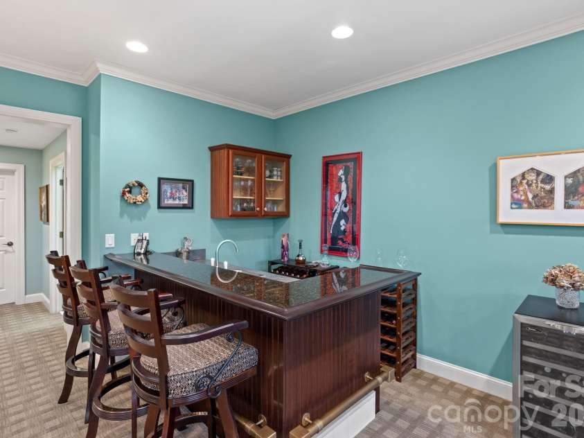 175 Overlook Drive, Flat Rock, NC 28731.  MLS# CAR4342119, YatesRealty ID 5756. 