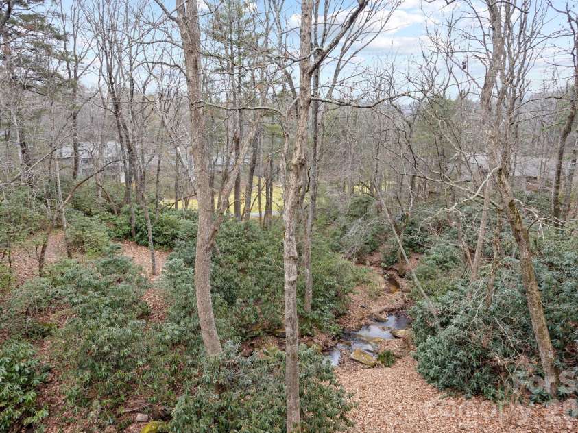 175 Overlook Drive, Flat Rock, NC 28731.  MLS# CAR4342119, YatesRealty ID 5756. 