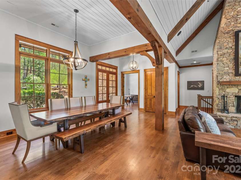 92 Gobblers Neck Drive, Nebo, NC 28761.  MLS# CAR4245641, YatesRealty ID 5756. 