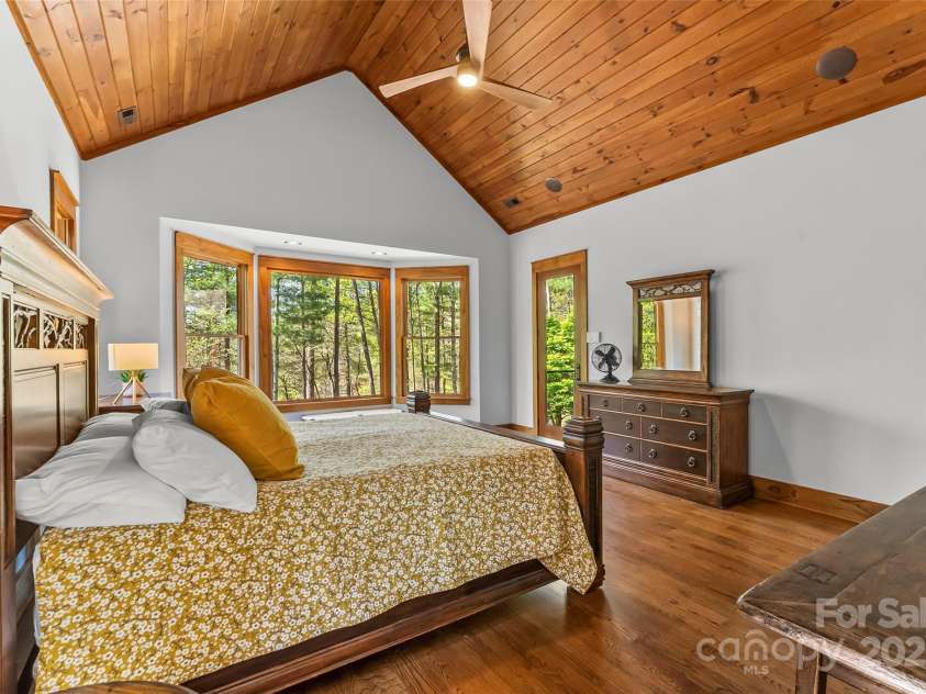 92 Gobblers Neck Drive, Nebo, NC 28761.  MLS# CAR4245641, YatesRealty ID 5756. 