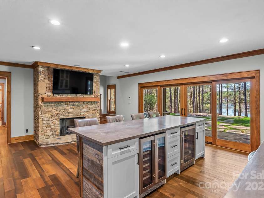 92 Gobblers Neck Drive, Nebo, NC 28761.  MLS# CAR4245641, YatesRealty ID 5756. 