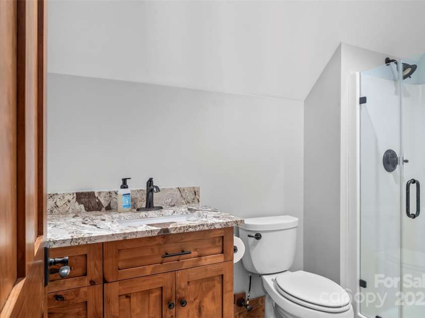 92 Gobblers Neck Drive, Nebo, NC 28761.  MLS# CAR4245641, YatesRealty ID 5756. 