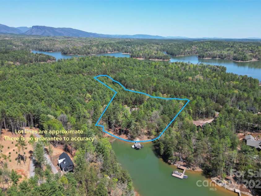 92 Gobblers Neck Drive, Nebo, NC 28761.  MLS# CAR4245641, YatesRealty ID 5756. 