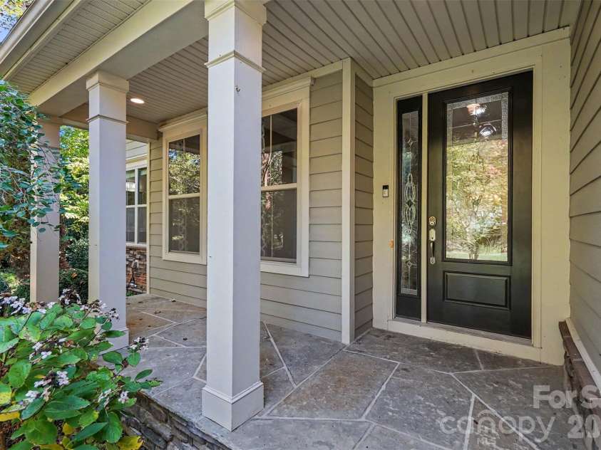 12609 Burr Oak Lane, Charlotte, NC 28278.  MLS# CAR4434633, YatesRealty ID 57561. 