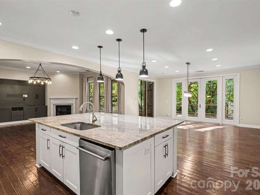 12609 Burr Oak Lane, Charlotte, NC 28278.  MLS# CAR4434633, YatesRealty ID 57561. 