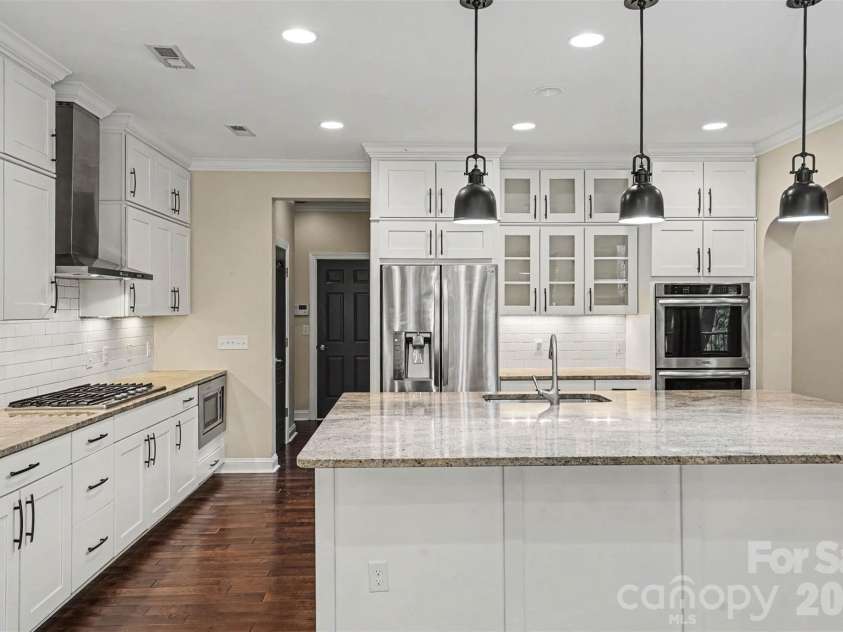 12609 Burr Oak Lane, Charlotte, NC 28278.  MLS# CAR4434633, YatesRealty ID 57561. 
