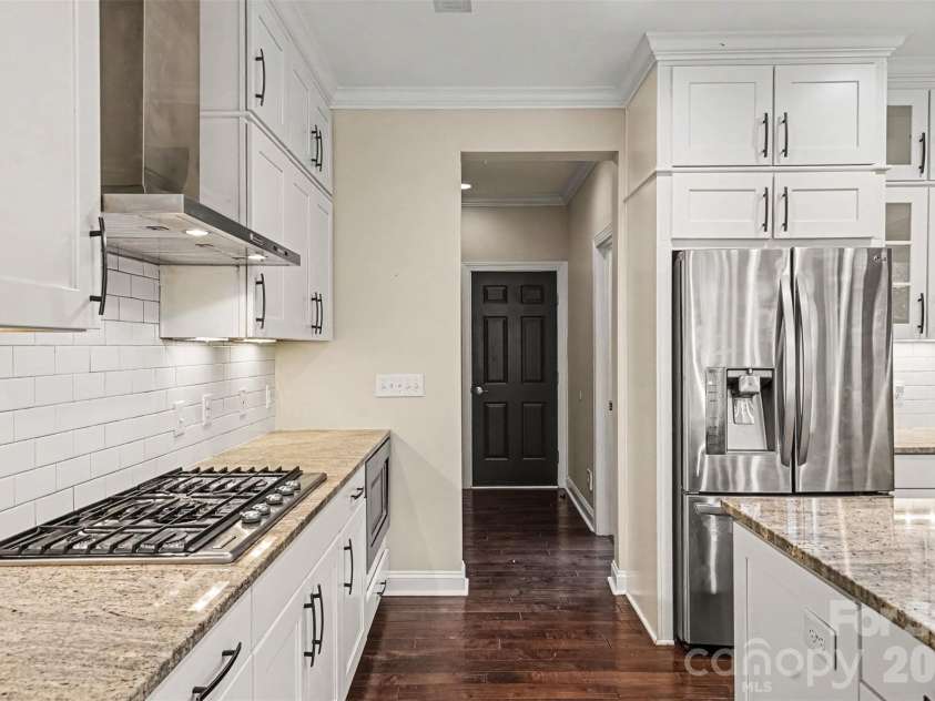 12609 Burr Oak Lane, Charlotte, NC 28278.  MLS# CAR4434633, YatesRealty ID 57561. 