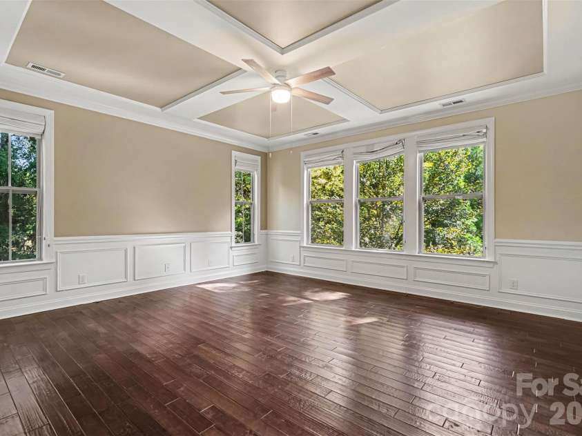 12609 Burr Oak Lane, Charlotte, NC 28278.  MLS# CAR4434633, YatesRealty ID 57561. 