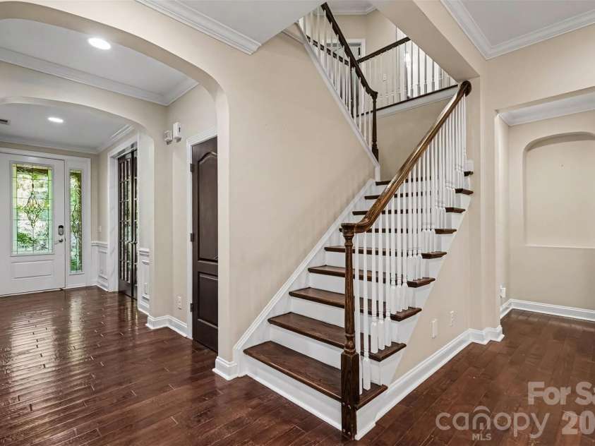 12609 Burr Oak Lane, Charlotte, NC 28278.  MLS# CAR4434633, YatesRealty ID 57561. 