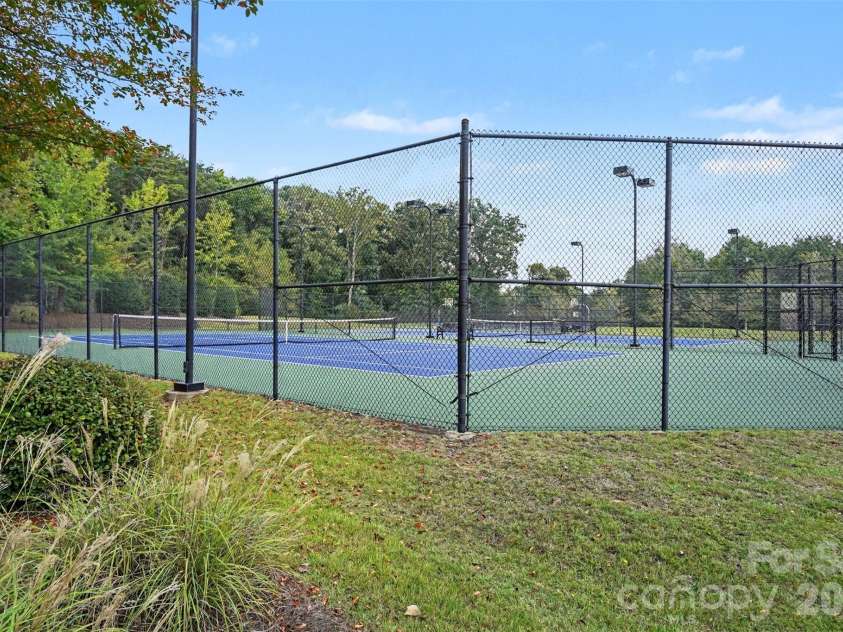 12609 Burr Oak Lane, Charlotte, NC 28278.  MLS# CAR4434633, YatesRealty ID 57561. 