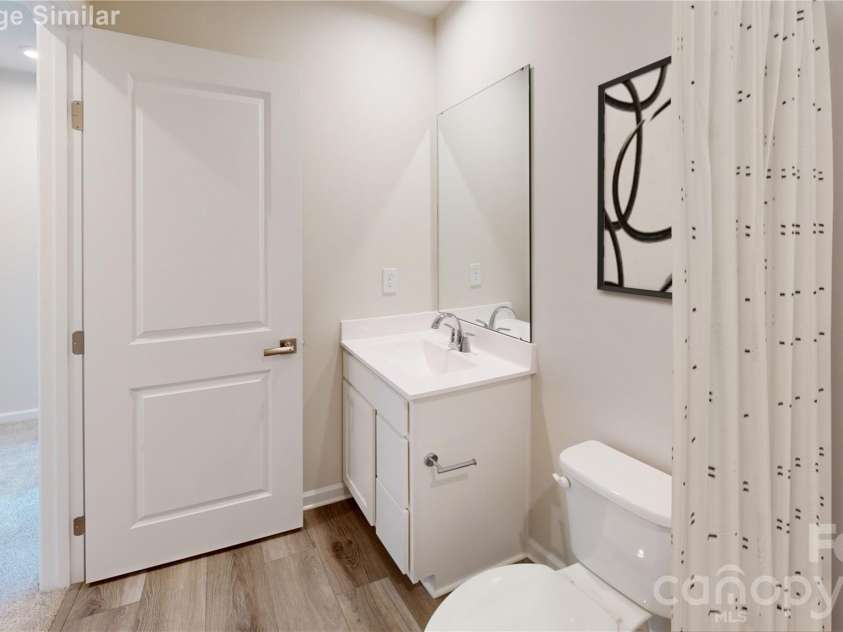 10012 Florentine Way, Charlotte, NC 28214.  MLS# CAR4436111, YatesRealty ID 57562. Let the morning routine begin! Stylish, functional, and ready to keep the peace (and the bubbles) flowing!