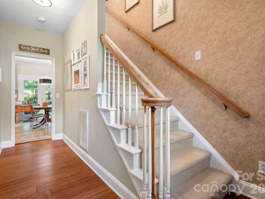 20720 Willow Pond Road, Cornelius, NC 28031.  MLS# CAR4434374, YatesRealty ID 57566. 