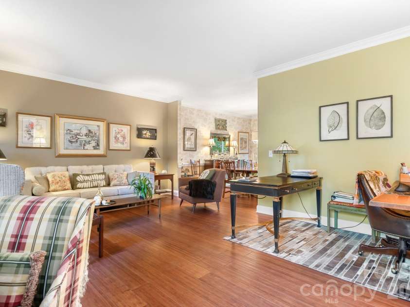 20720 Willow Pond Road, Cornelius, NC 28031.  MLS# CAR4434374, YatesRealty ID 57566. 