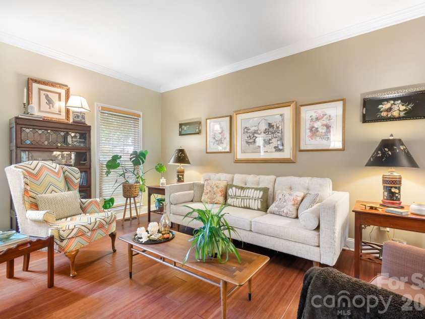 20720 Willow Pond Road, Cornelius, NC 28031.  MLS# CAR4434374, YatesRealty ID 57566. 