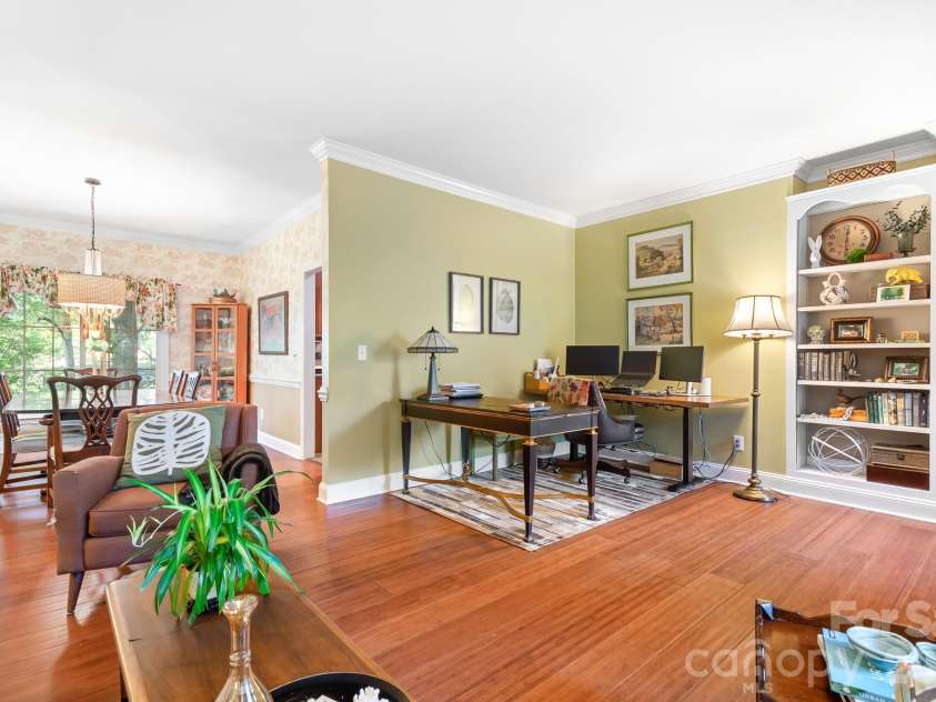 20720 Willow Pond Road, Cornelius, NC 28031.  MLS# CAR4434374, YatesRealty ID 57566. 