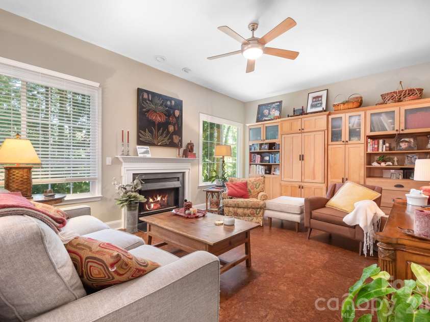 20720 Willow Pond Road, Cornelius, NC 28031.  MLS# CAR4434374, YatesRealty ID 57566. 