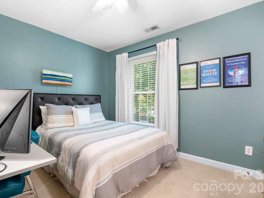 20720 Willow Pond Road, Cornelius, NC 28031.  MLS# CAR4434374, YatesRealty ID 57566. 