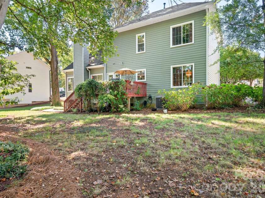 20720 Willow Pond Road, Cornelius, NC 28031.  MLS# CAR4434374, YatesRealty ID 57566. 