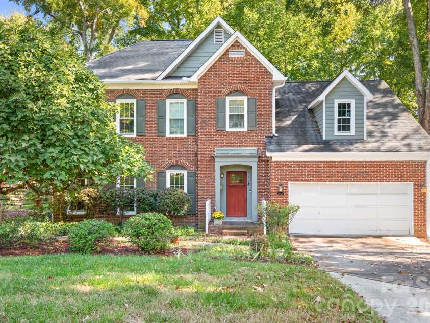 20720 Willow Pond Road, Cornelius, NC 28031.  MLS# CAR4434374, YatesRealty ID 57566. Front View 1