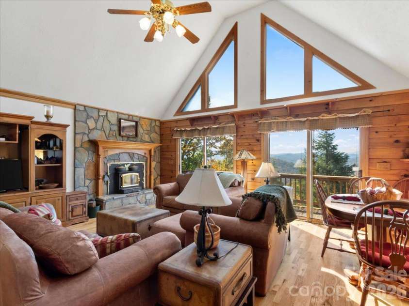 807 Pine Tree Road, Spruce Pine, NC 28777.  MLS# CAR4435959, YatesRealty ID 57567. 