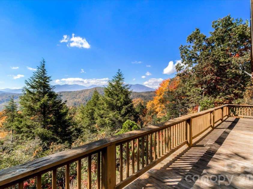807 Pine Tree Road, Spruce Pine, NC 28777.  MLS# CAR4435959, YatesRealty ID 57567. 