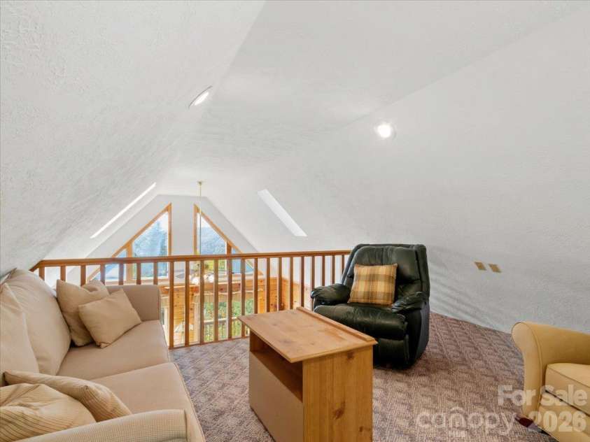 807 Pine Tree Road, Spruce Pine, NC 28777.  MLS# CAR4435959, YatesRealty ID 57567. 