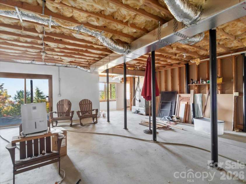 807 Pine Tree Road, Spruce Pine, NC 28777.  MLS# CAR4435959, YatesRealty ID 57567. 