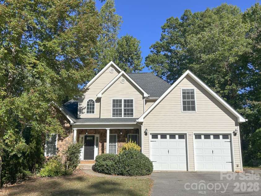 201 Colonel Holcombe Place, Candler, NC 28715.  MLS# CAR4436091, YatesRealty ID 57568. 