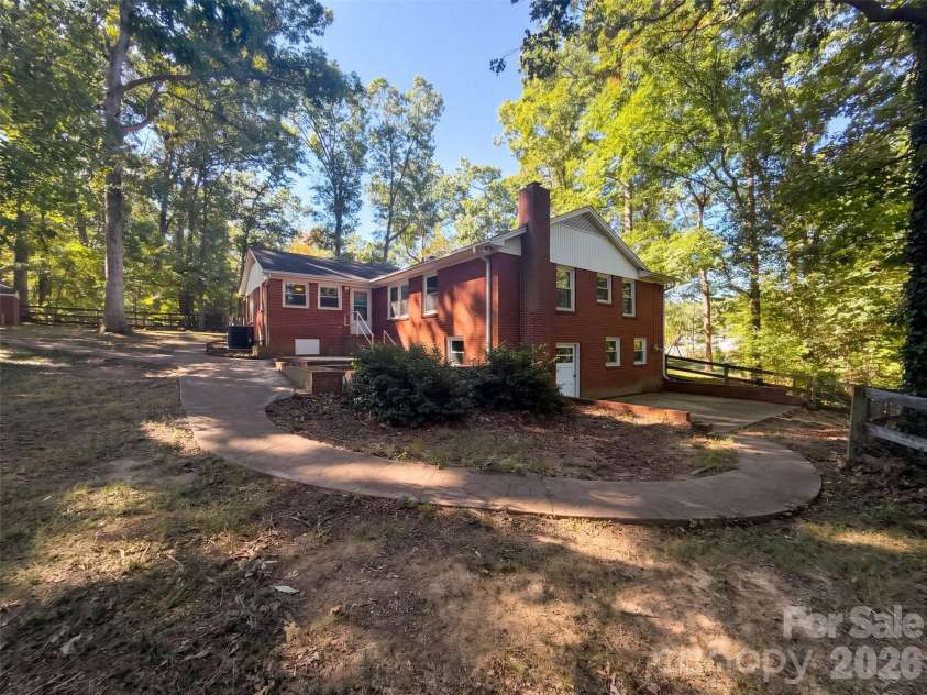 2006 Overhill Drive, Monroe, NC 28110.  MLS# CAR4436153, YatesRealty ID 57574. 
