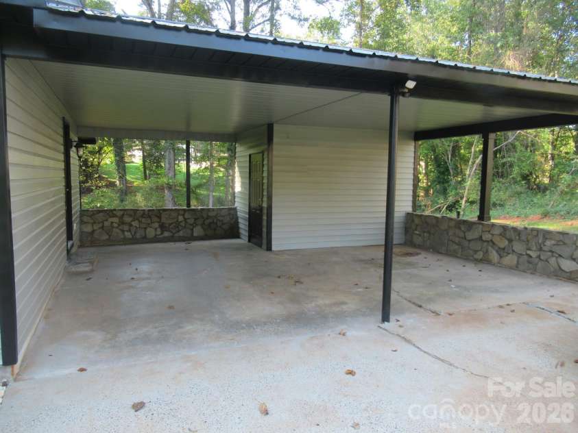 167 Sunny Hill Drive, Lincolnton, NC 28092.  MLS# CAR4435736, YatesRealty ID 57577. Carport