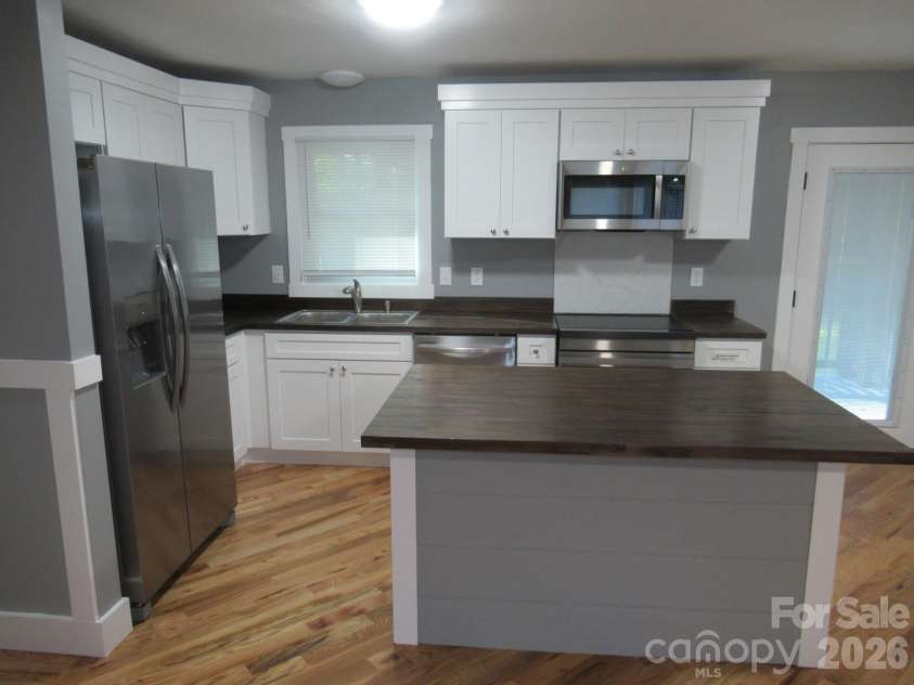 167 Sunny Hill Drive, Lincolnton, NC 28092.  MLS# CAR4435736, YatesRealty ID 57577. Kitchen