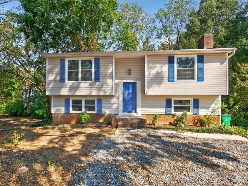 5011 Forest Mountain Court, Charlotte, NC 28227.  MLS# CAR4436173, YatesRealty ID 57579. 