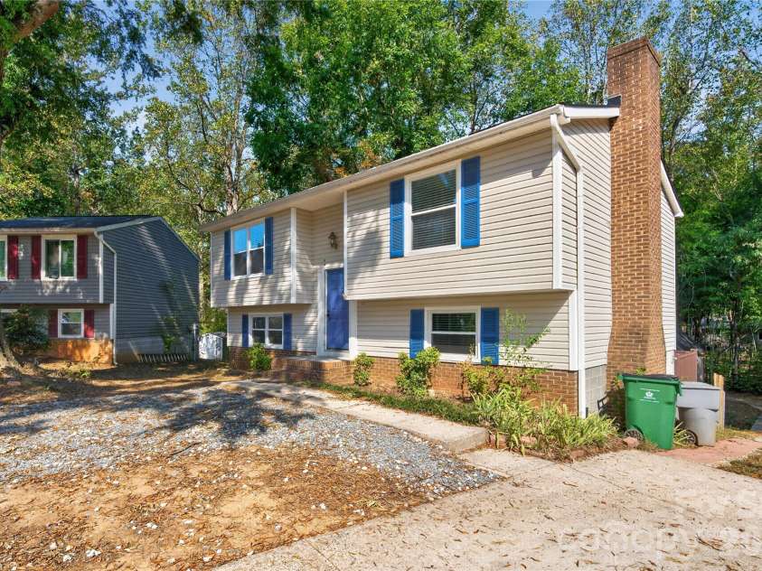 5011 Forest Mountain Court, Charlotte, NC 28227.  MLS# CAR4436173, YatesRealty ID 57579. 