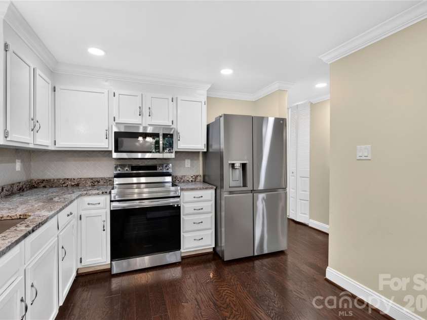 5011 Forest Mountain Court, Charlotte, NC 28227.  MLS# CAR4436173, YatesRealty ID 57579. 