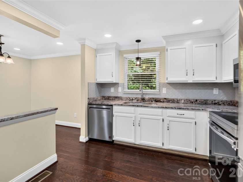 5011 Forest Mountain Court, Charlotte, NC 28227.  MLS# CAR4436173, YatesRealty ID 57579. 