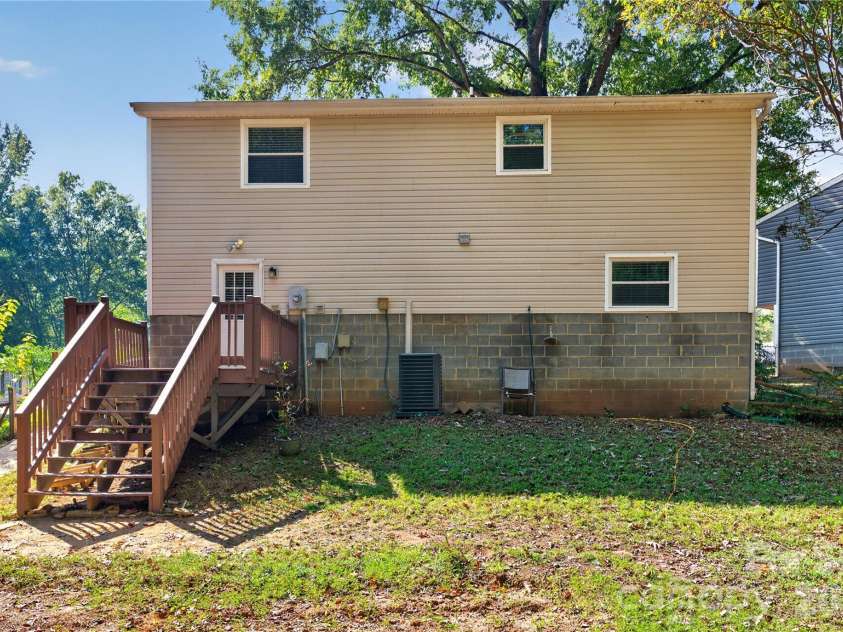5011 Forest Mountain Court, Charlotte, NC 28227.  MLS# CAR4436173, YatesRealty ID 57579. 