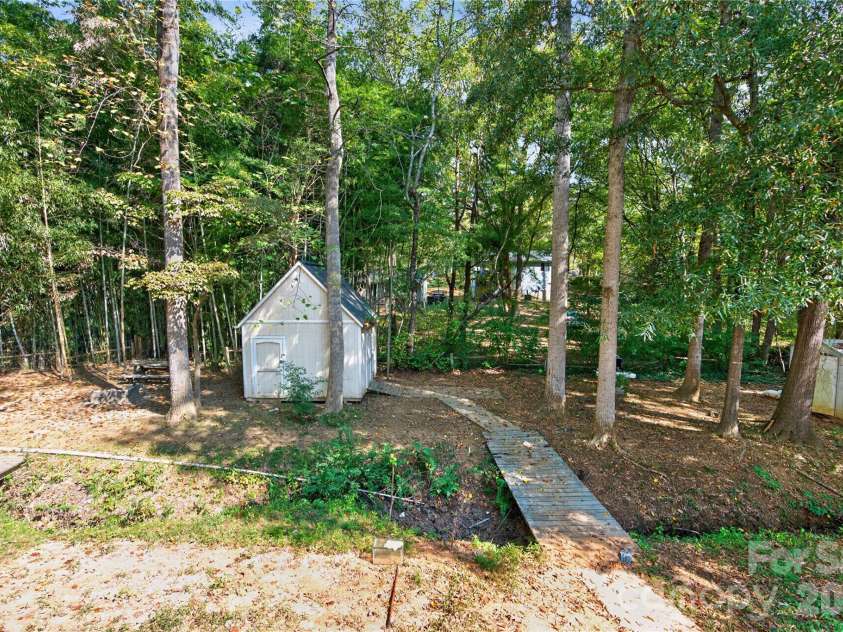 5011 Forest Mountain Court, Charlotte, NC 28227.  MLS# CAR4436173, YatesRealty ID 57579. 