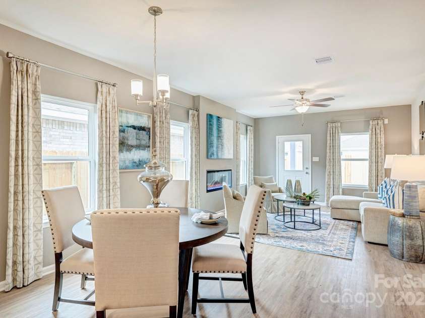 2219 Catawba Trace Drive, Catawba, NC 28609.  MLS# CAR4246952, YatesRealty ID 5758. The Piedmont Kitchen/Breakfast Space