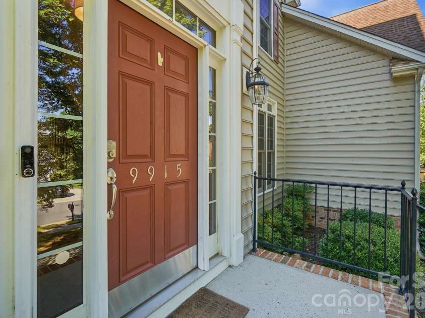 9915 Nicole Lane, Charlotte, NC 28269.  MLS# CAR4396423, YatesRealty ID 5758. 