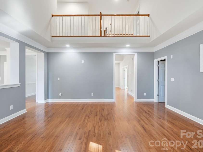 9915 Nicole Lane, Charlotte, NC 28269.  MLS# CAR4396423, YatesRealty ID 5758. Great Room