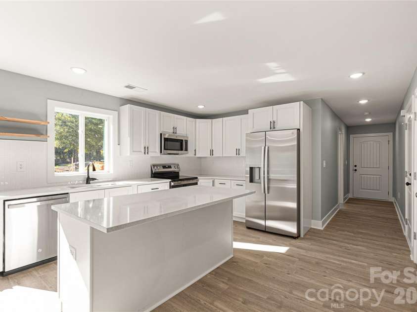 622 Fernwood Drive, Chester, SC 29706.  MLS# CAR4431467, YatesRealty ID 57582. 