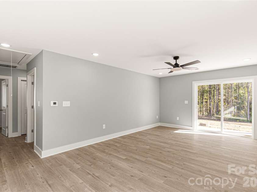 622 Fernwood Drive, Chester, SC 29706.  MLS# CAR4431467, YatesRealty ID 57582. 
