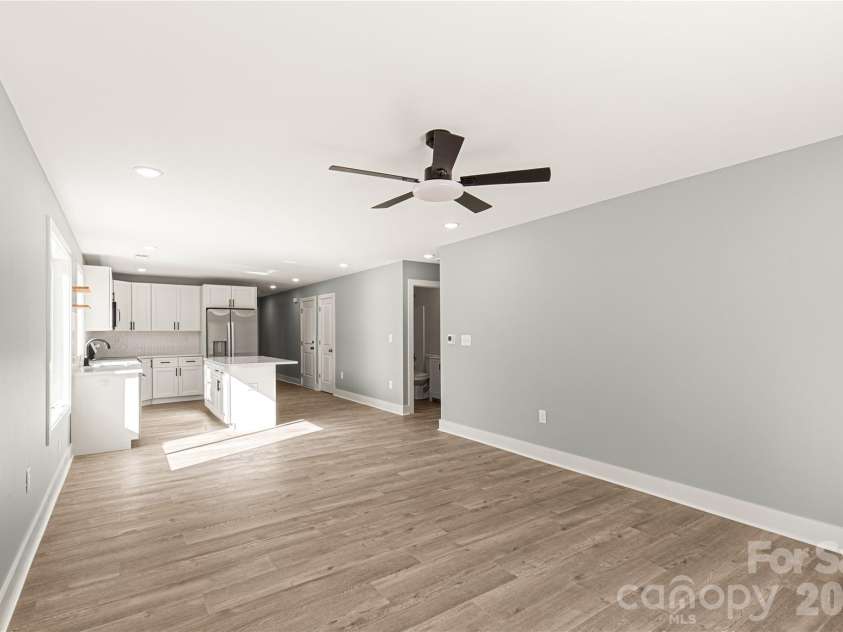622 Fernwood Drive, Chester, SC 29706.  MLS# CAR4431467, YatesRealty ID 57582. 