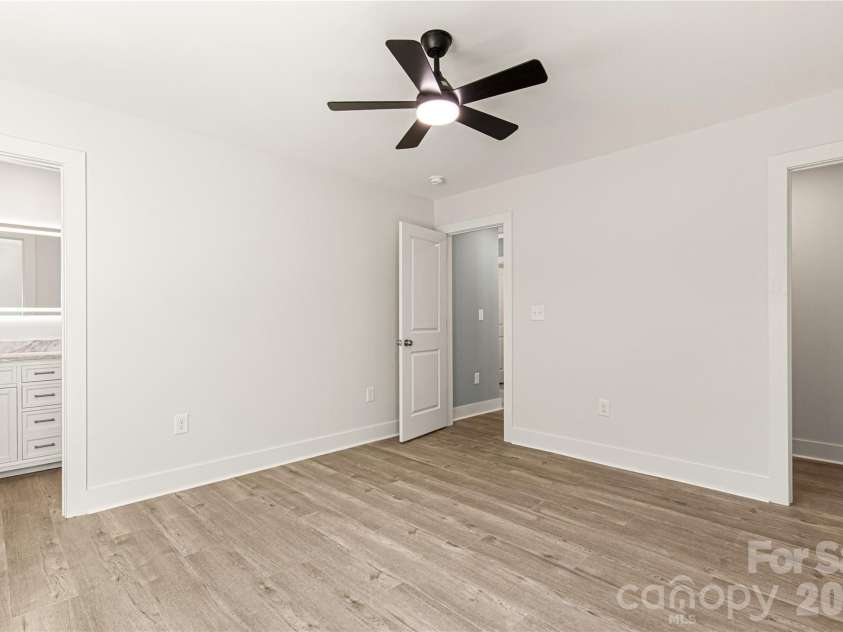622 Fernwood Drive, Chester, SC 29706.  MLS# CAR4431467, YatesRealty ID 57582. 