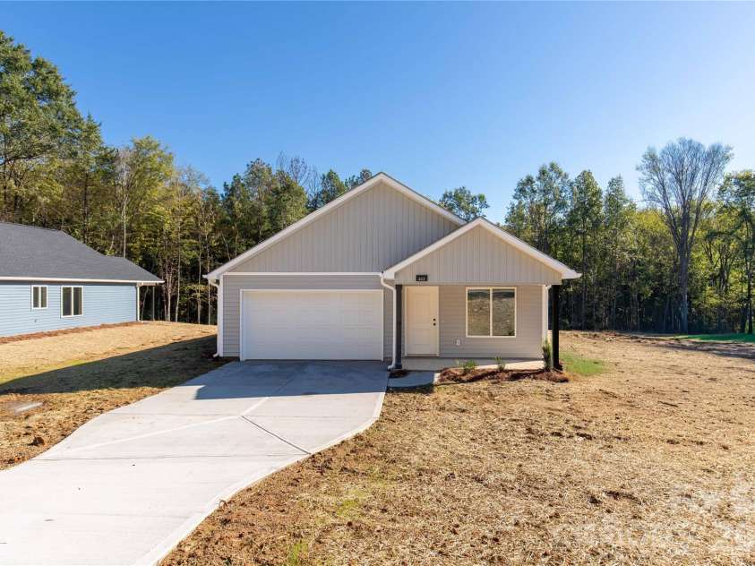622 Fernwood Drive, Chester, SC 29706.  MLS# CAR4431467, YatesRealty ID 57582. 