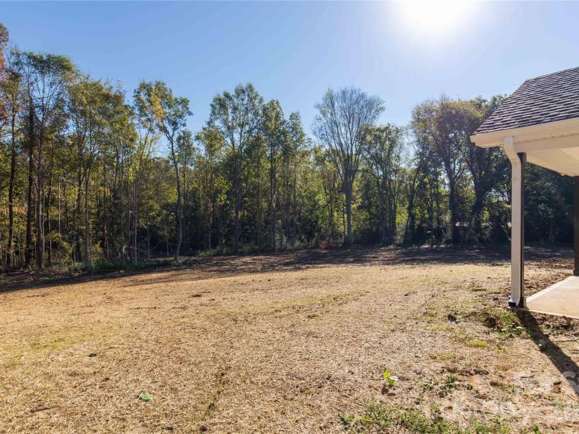 622 Fernwood Drive, Chester, SC 29706.  MLS# CAR4431467, YatesRealty ID 57582. 
