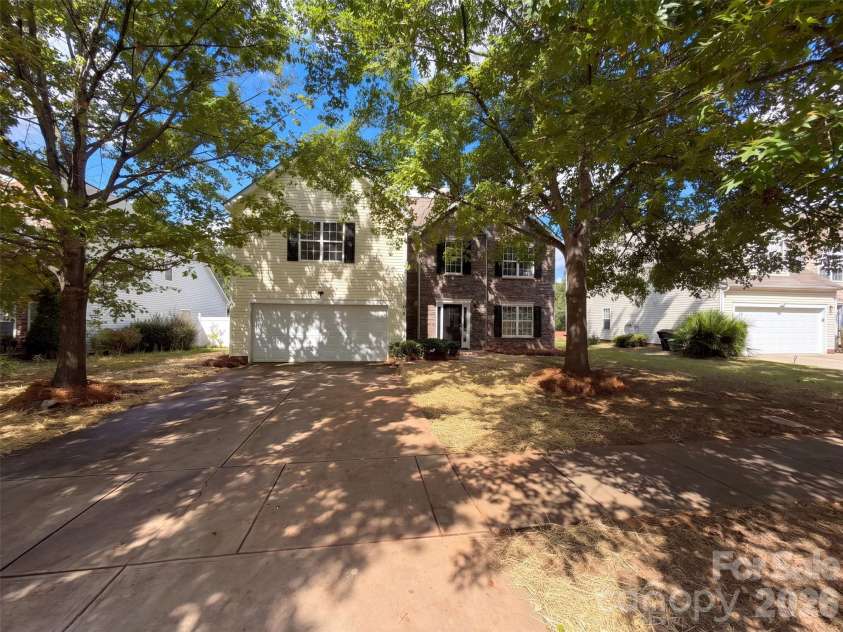 815 Southridge Drive, Monroe, NC 28112.  MLS# CAR4436188, YatesRealty ID 57585. 