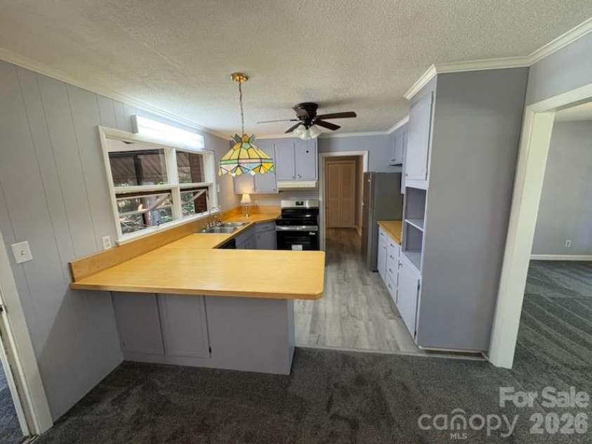 1212 Brookwood Drive, Shelby, NC 28150.  MLS# CAR4436145, YatesRealty ID 57587. 