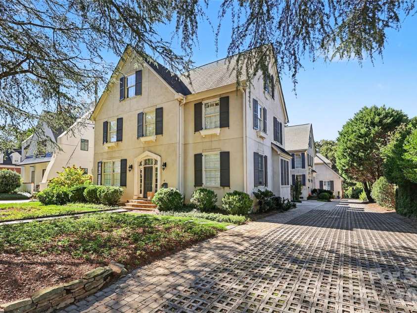 2614 Chelsea Drive, Charlotte, NC 28209.  MLS# CAR4433785, YatesRealty ID 57594. 